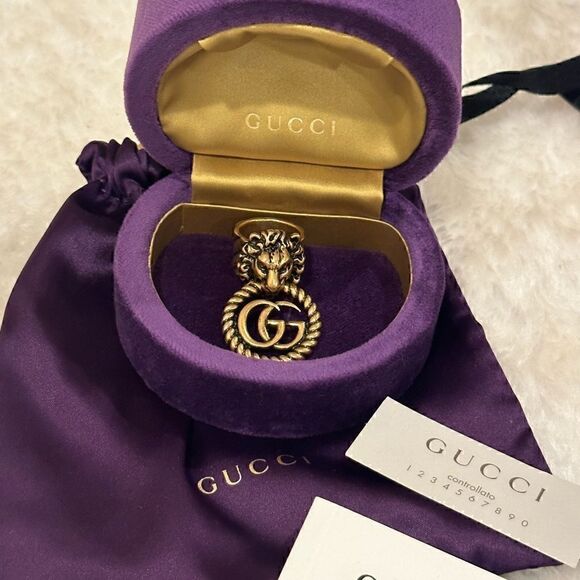 RAREπβπ―% Authentic Gucci Antique Lion Head GG Ring β¨ - Picture 4 of 10